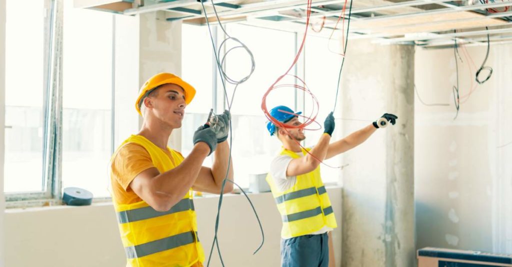 Quel électricien pour une coupure d'électricité à Grenoble ?