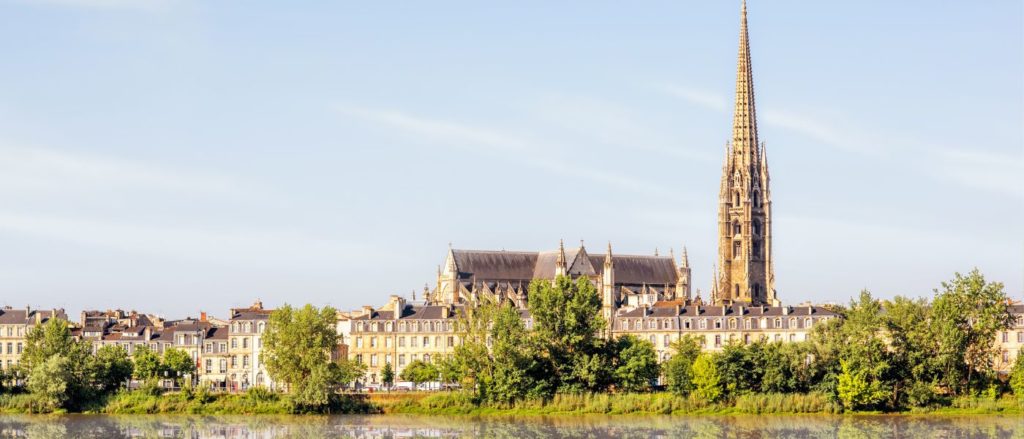 Rénovation toiture Bordeaux : Comment économiser et valoriser votre propriété ?