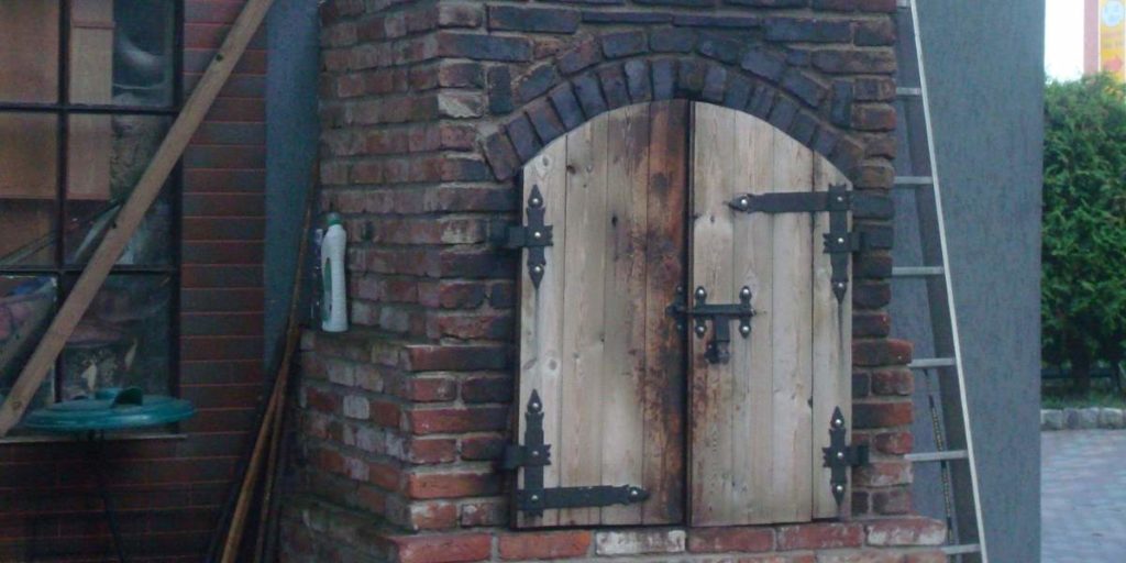 Pourquoi choisir les parpaings pour fabriquer votre fumoir maison ?
