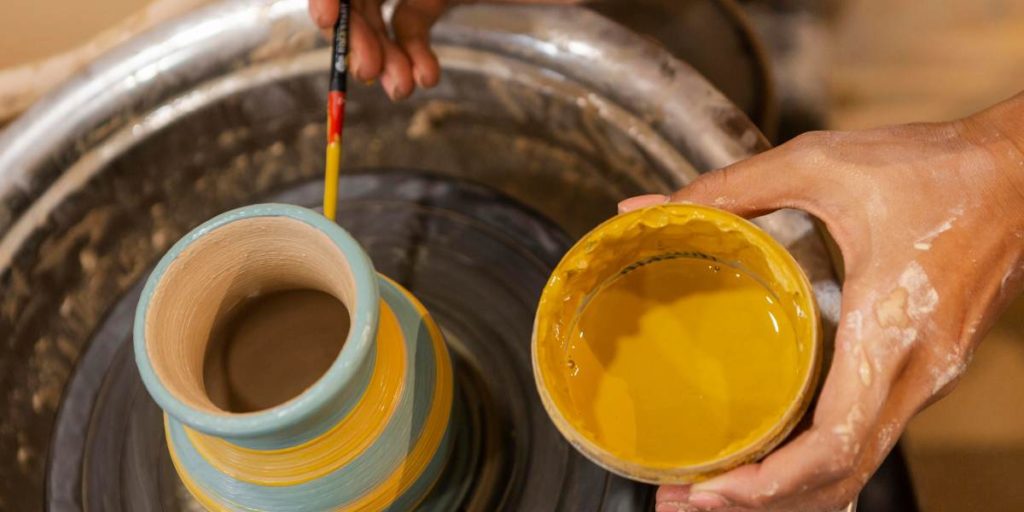 5 idées faciles à reproduire pour une belle peinture sur vase